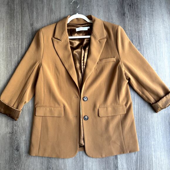 ASTR The Label Boyfriend Blazer in Camel Medium - Picture 2 of 10